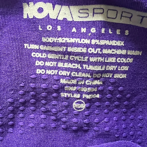 Purple sport top from Fashionnova. Never worn - Picture 3 of 4